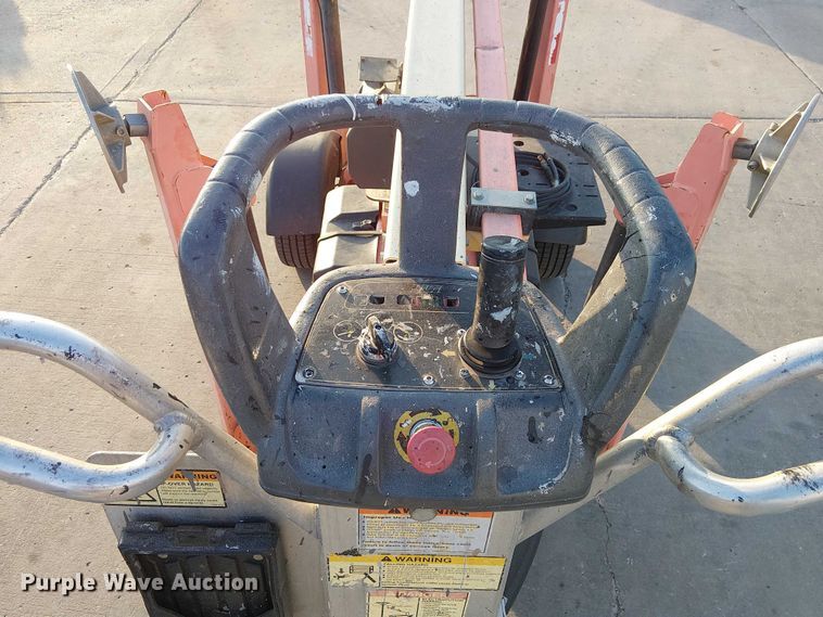 image for item FK0656 2006 JLG  T350 boom lift