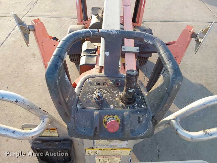 image for item FK0656 2006 JLG  T350 boom lift