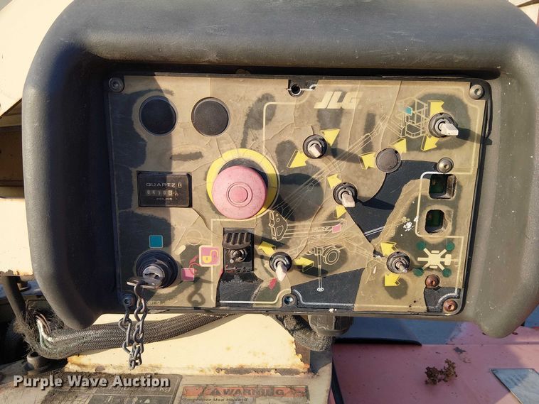 image for item FK0656 2006 JLG  T350 boom lift