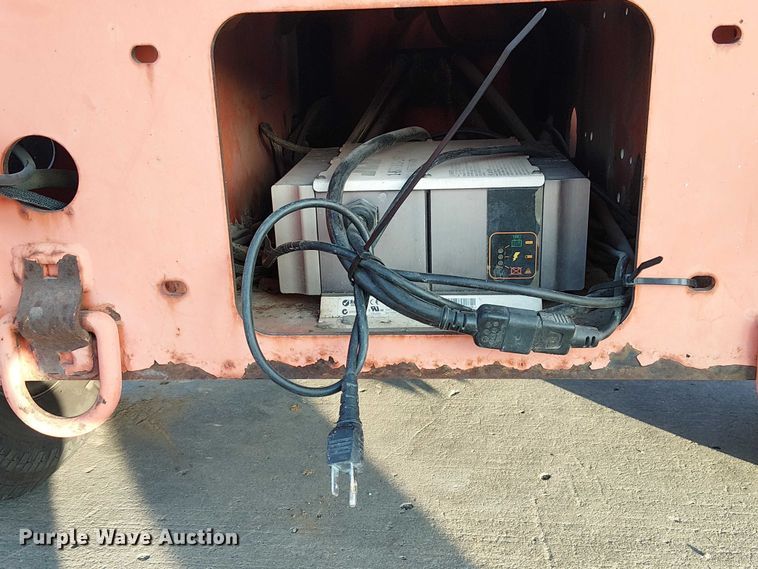 image for item FK0656 2006 JLG  T350 boom lift