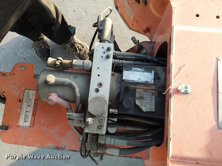 image for item FK0656 2006 JLG  T350 boom lift
