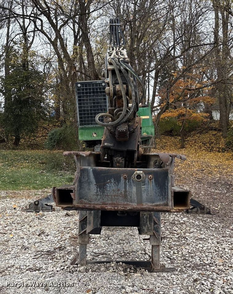 image for item FK1025 2011 John Deere 437D log loader