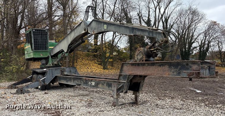 image for item FK1025 2011 John Deere 437D log loader