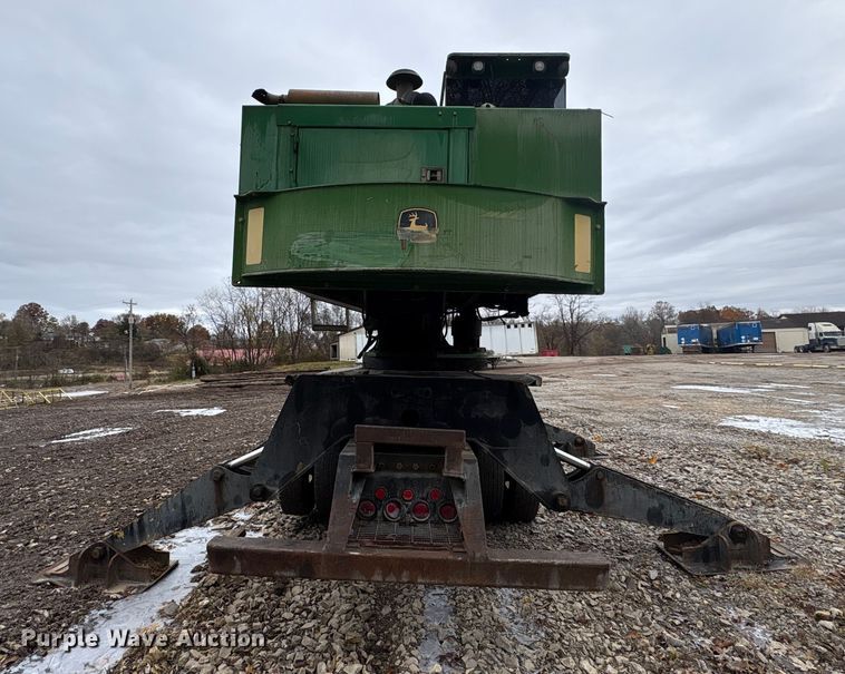 image for item FK1025 2011 John Deere 437D log loader