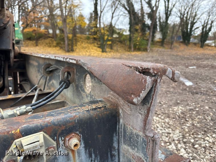 image for item FK1025 2011 John Deere 437D log loader