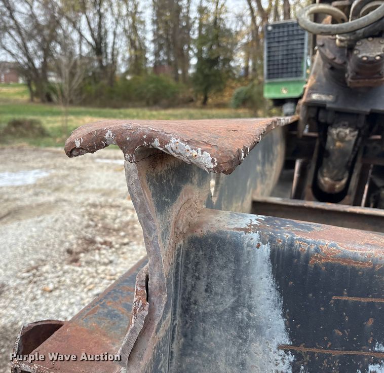 image for item FK1025 2011 John Deere 437D log loader