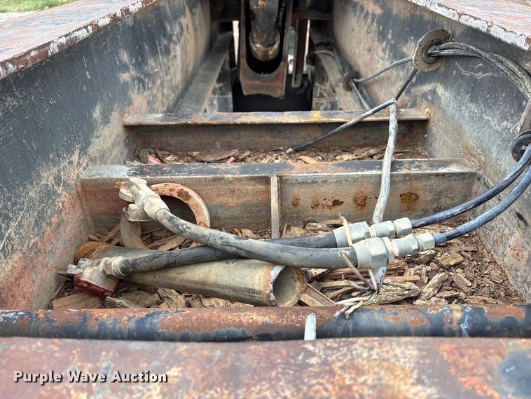 image for item FK1025 2011 John Deere 437D log loader