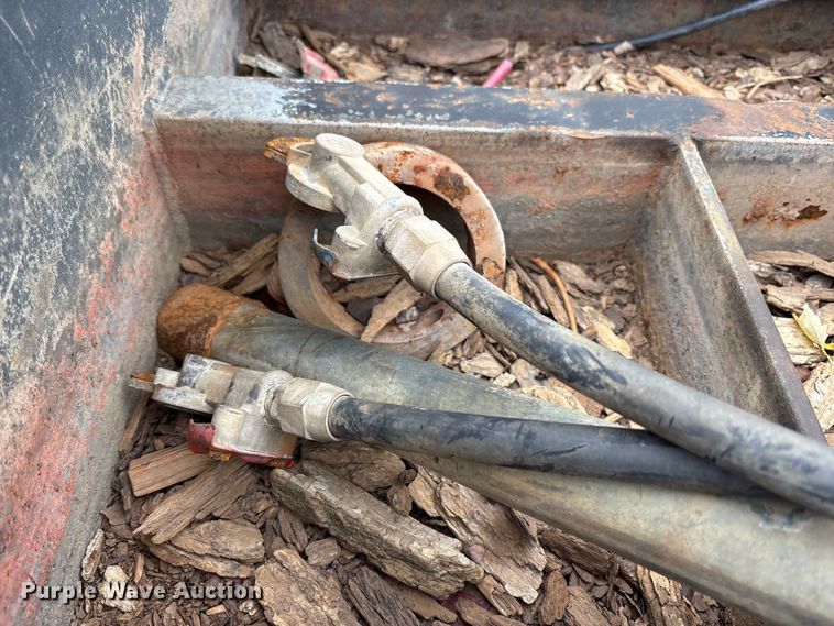 image for item FK1025 2011 John Deere 437D log loader