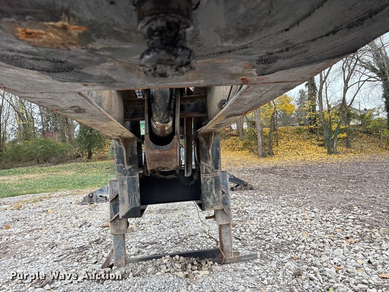 image for item FK1025 2011 John Deere 437D log loader