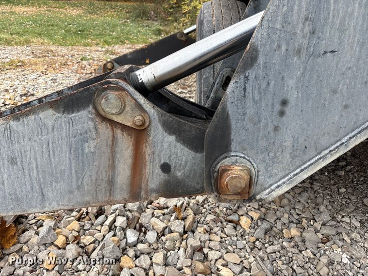 image for item FK1025 2011 John Deere 437D log loader