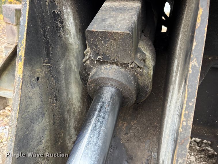 image for item FK1025 2011 John Deere 437D log loader