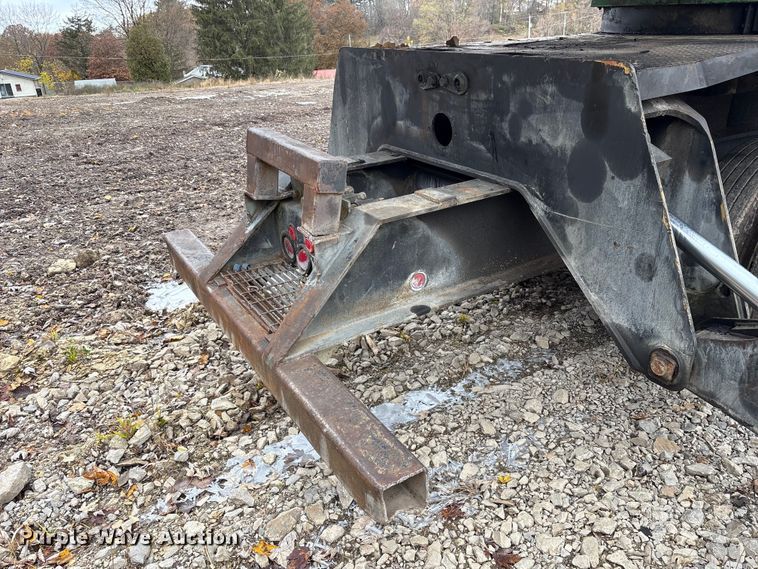 image for item FK1025 2011 John Deere 437D log loader