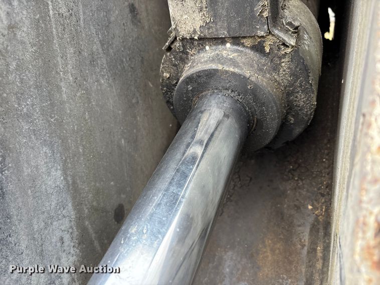 image for item FK1025 2011 John Deere 437D log loader