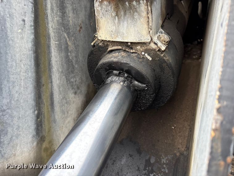 image for item FK1025 2011 John Deere 437D log loader