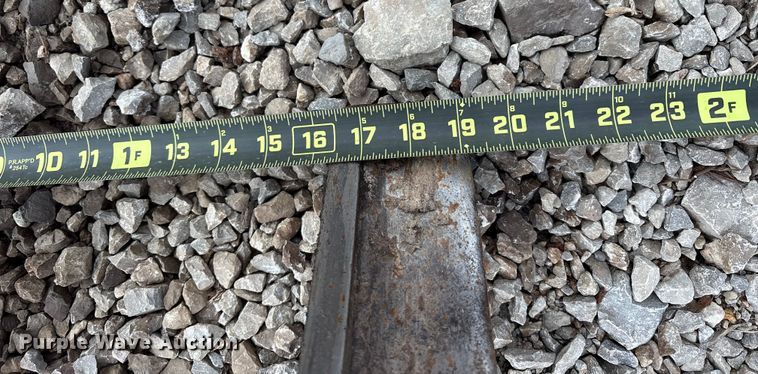 image for item FK1025 2011 John Deere 437D log loader