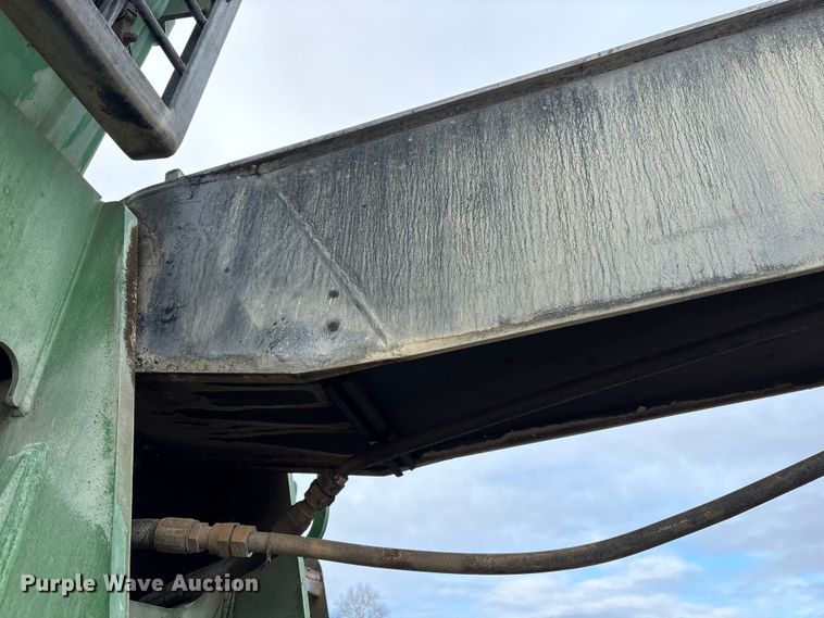 image for item FK1025 2011 John Deere 437D log loader