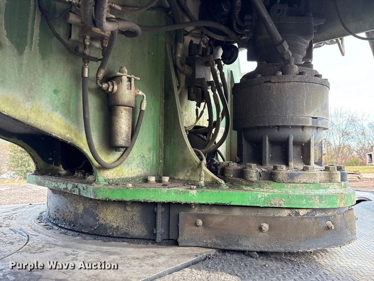 image for item FK1025 2011 John Deere 437D log loader