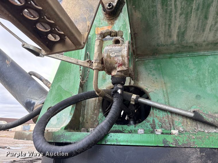 image for item FK1025 2011 John Deere 437D log loader