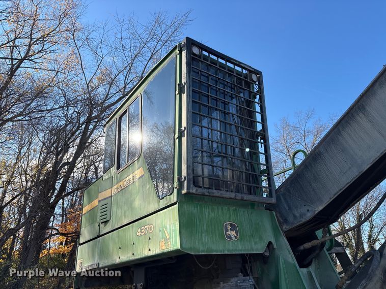 image for item FK1025 2011 John Deere 437D log loader