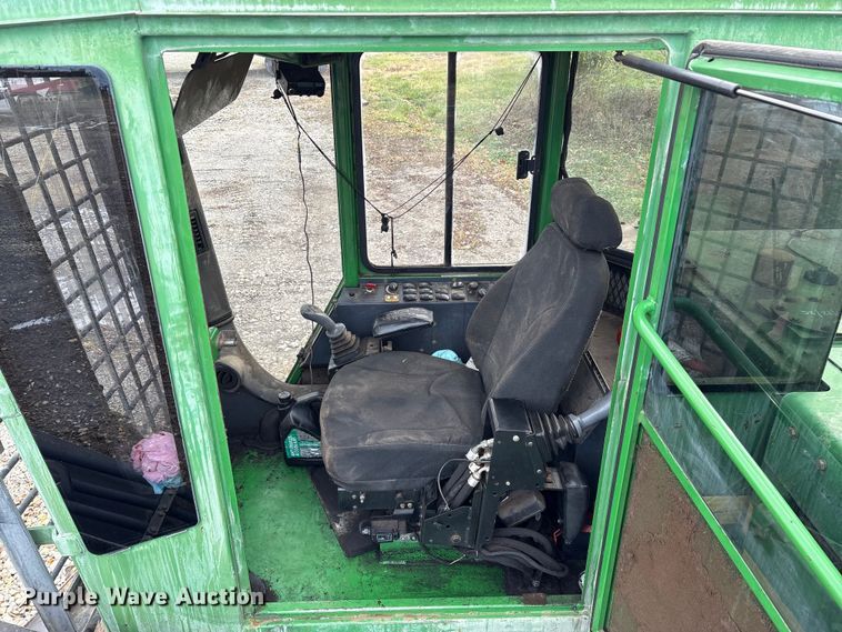 image for item FK1025 2011 John Deere 437D log loader