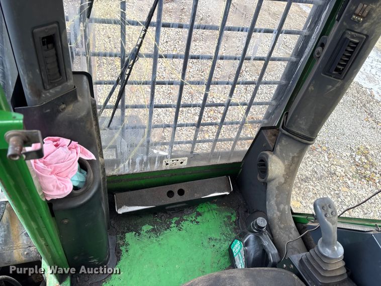 image for item FK1025 2011 John Deere 437D log loader