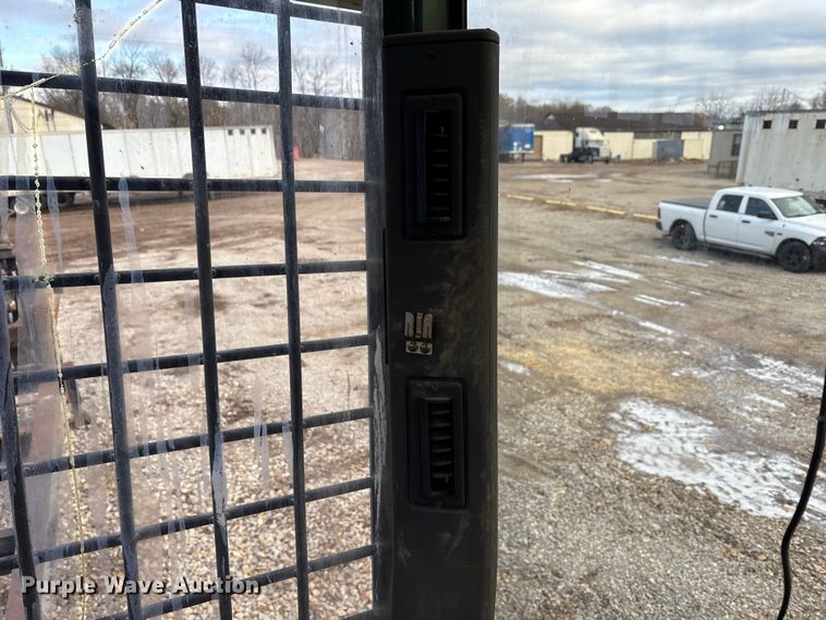 image for item FK1025 2011 John Deere 437D log loader