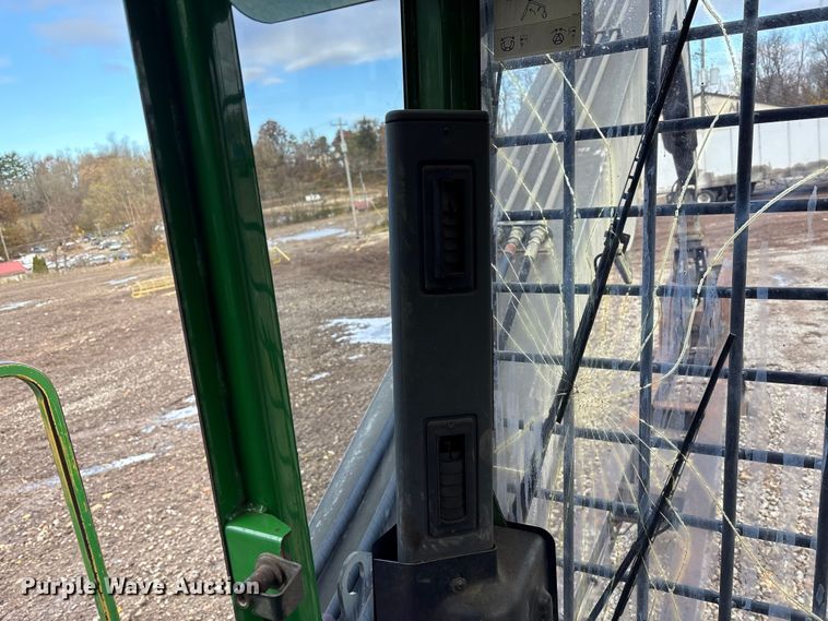 image for item FK1025 2011 John Deere 437D log loader