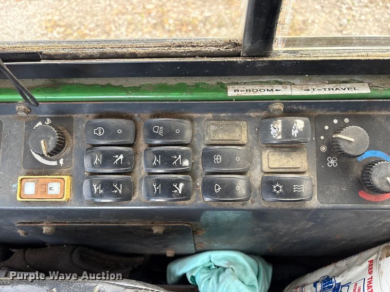 image for item FK1025 2011 John Deere 437D log loader