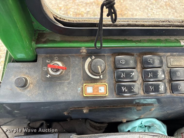 image for item FK1025 2011 John Deere 437D log loader