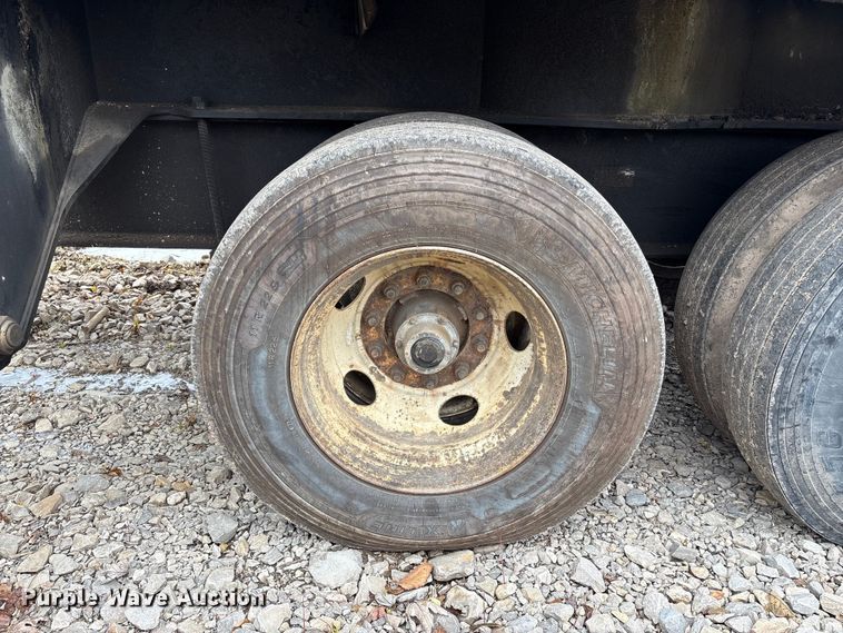 image for item FK1025 2011 John Deere 437D log loader