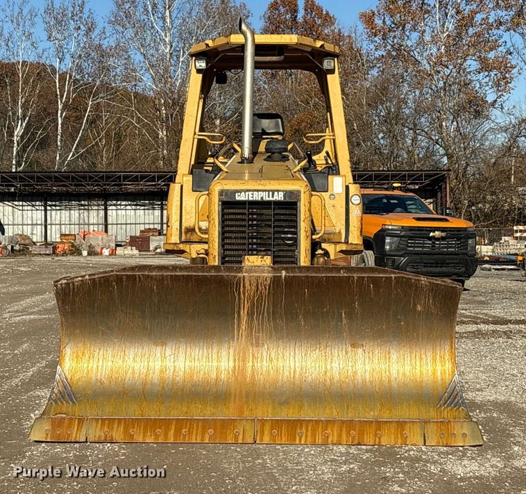 image for item FK1026 2003 Caterpillar D4G XL dozer