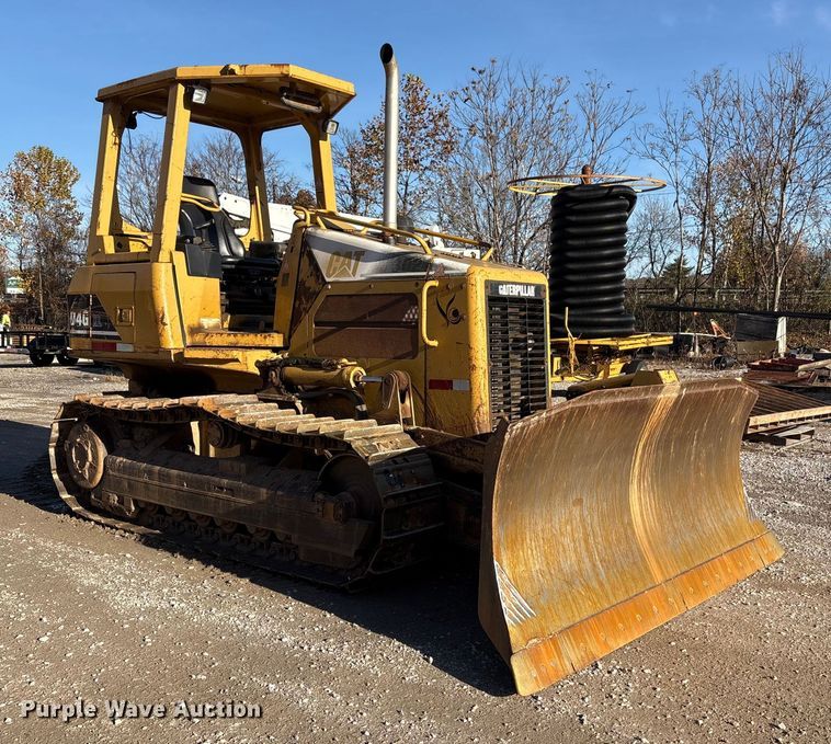 image for item FK1026 2003 Caterpillar D4G XL dozer