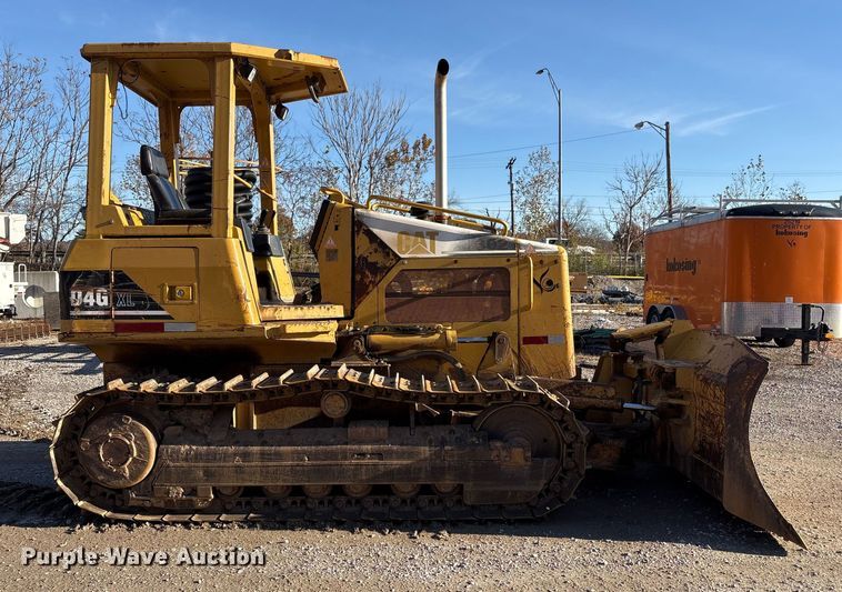 image for item FK1026 2003 Caterpillar D4G XL dozer