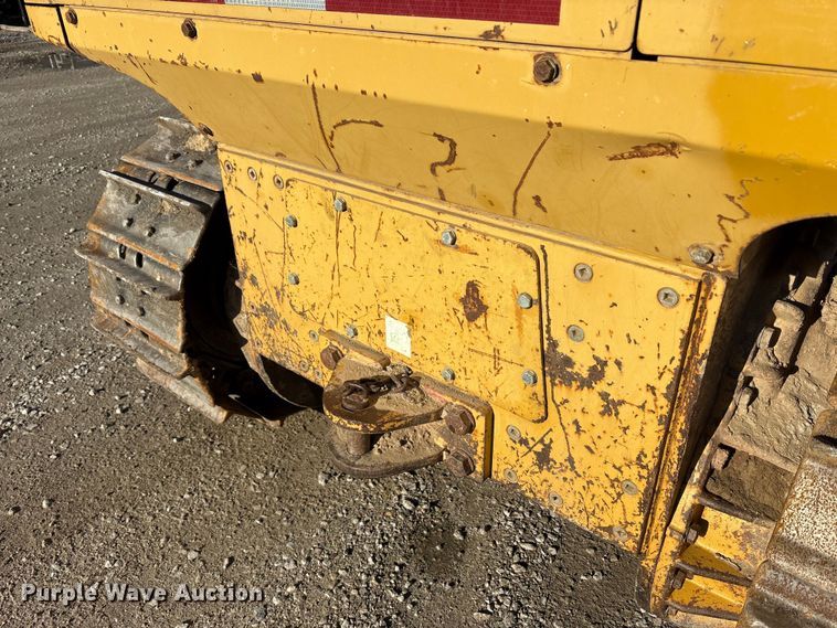 image for item FK1026 2003 Caterpillar D4G XL dozer