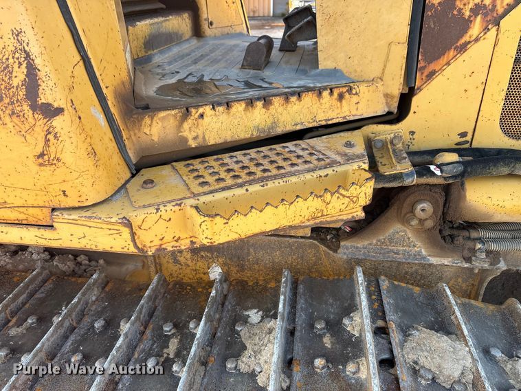 image for item FK1026 2003 Caterpillar D4G XL dozer