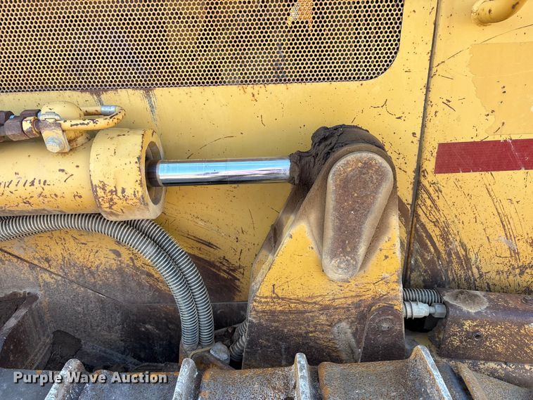 image for item FK1026 2003 Caterpillar D4G XL dozer