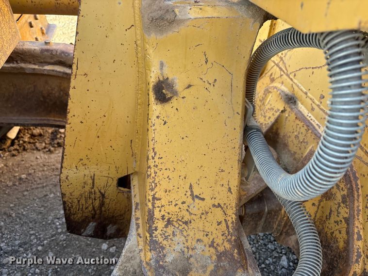 image for item FK1026 2003 Caterpillar D4G XL dozer