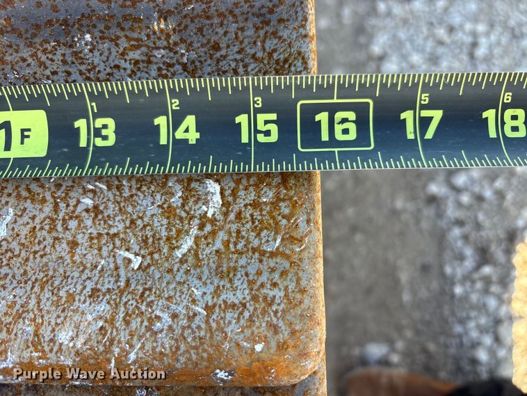 image for item FK1026 2003 Caterpillar D4G XL dozer