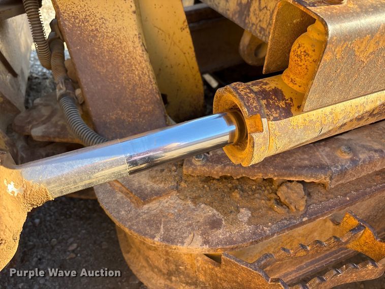 image for item FK1026 2003 Caterpillar D4G XL dozer