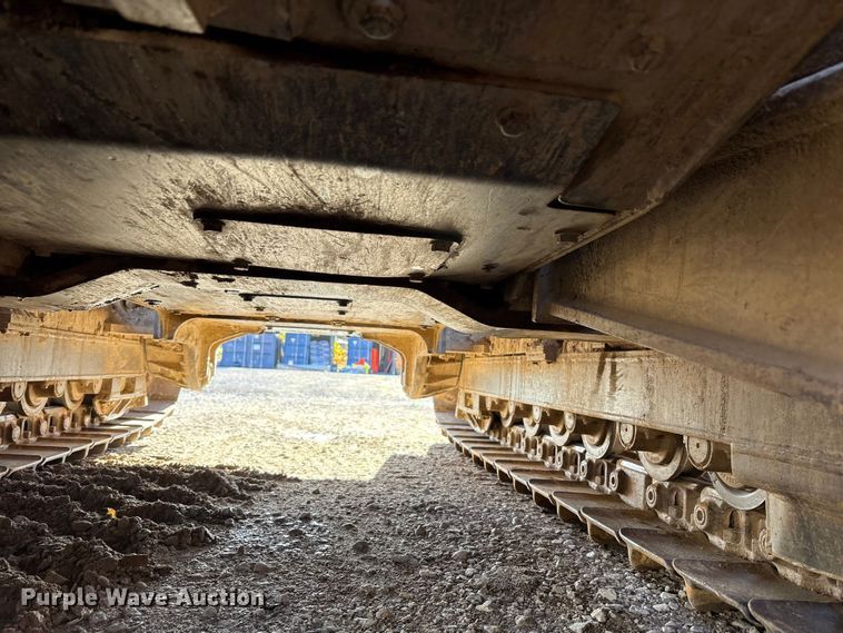 image for item FK1026 2003 Caterpillar D4G XL dozer