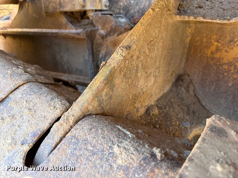 image for item FK1026 2003 Caterpillar D4G XL dozer