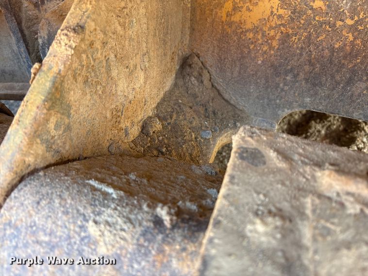 image for item FK1026 2003 Caterpillar D4G XL dozer