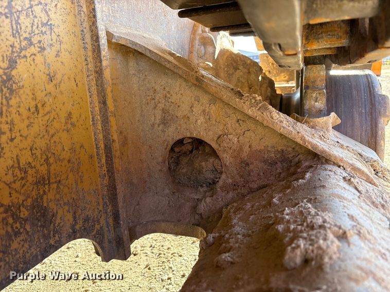 image for item FK1026 2003 Caterpillar D4G XL dozer