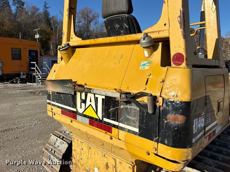 image for item FK1026 2003 Caterpillar D4G XL dozer