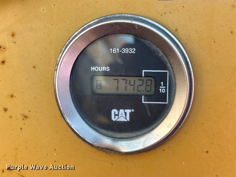 image for item FK1026 2003 Caterpillar D4G XL dozer