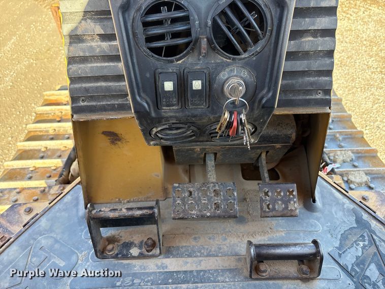 image for item FK1026 2003 Caterpillar D4G XL dozer