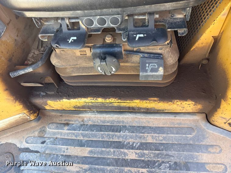 image for item FK1026 2003 Caterpillar D4G XL dozer