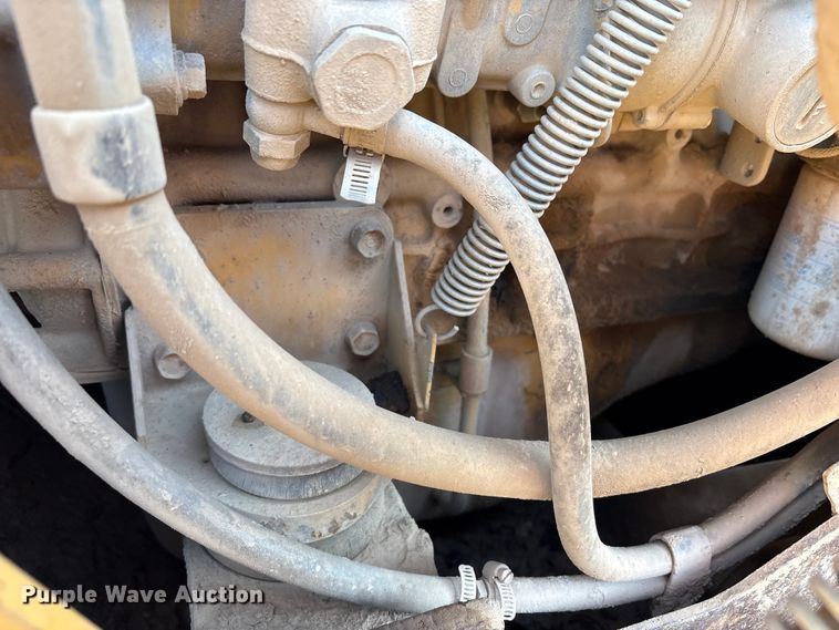 image for item FK1026 2003 Caterpillar D4G XL dozer