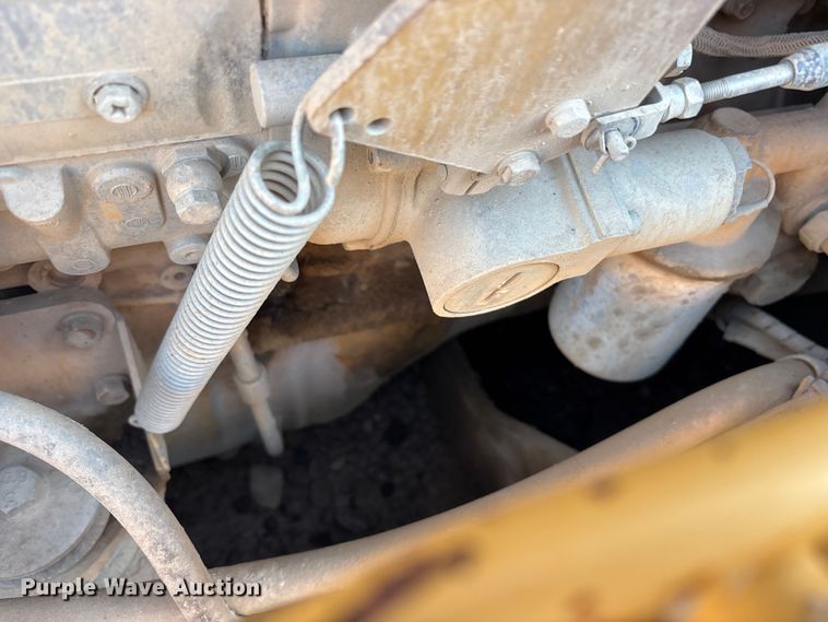 image for item FK1026 2003 Caterpillar D4G XL dozer