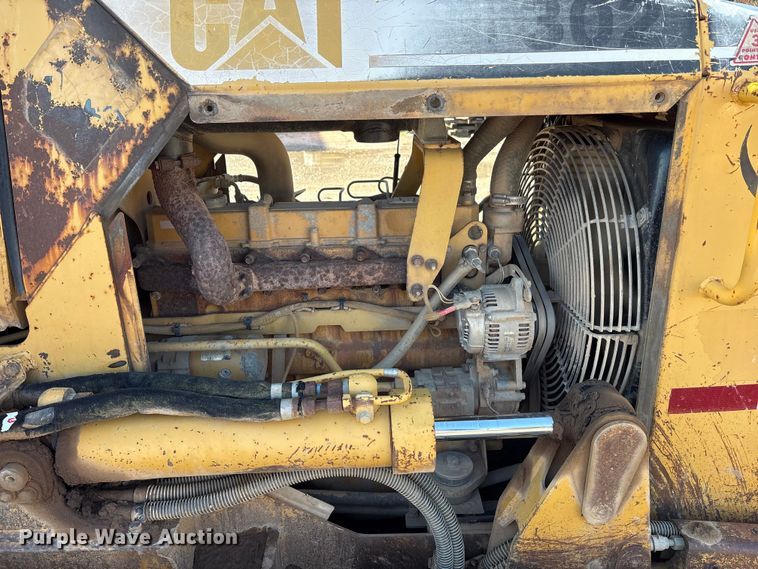 image for item FK1026 2003 Caterpillar D4G XL dozer